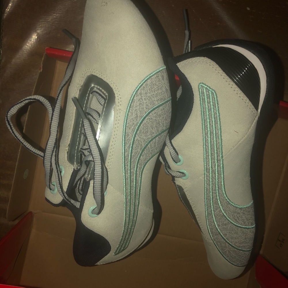 Woman shoes can be used as casual or athletic